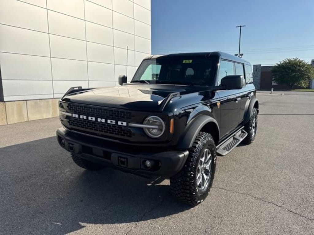 New 2025 Ford Bronco Badlands SUV