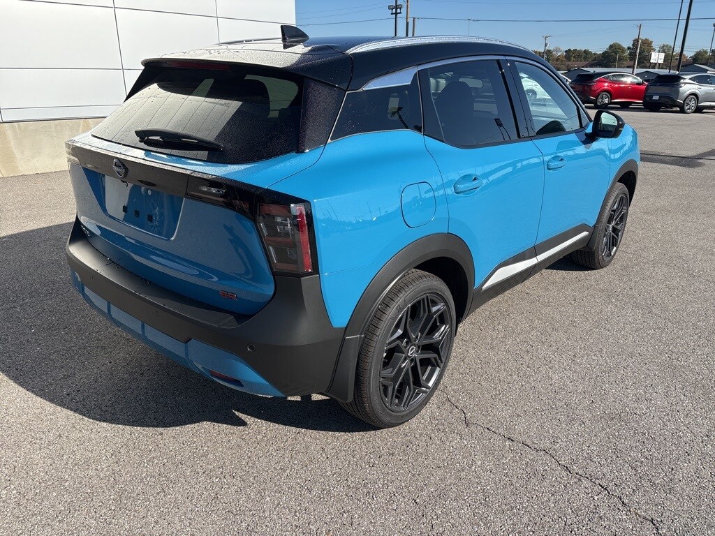 New 2025 Nissan Kicks SR SUV