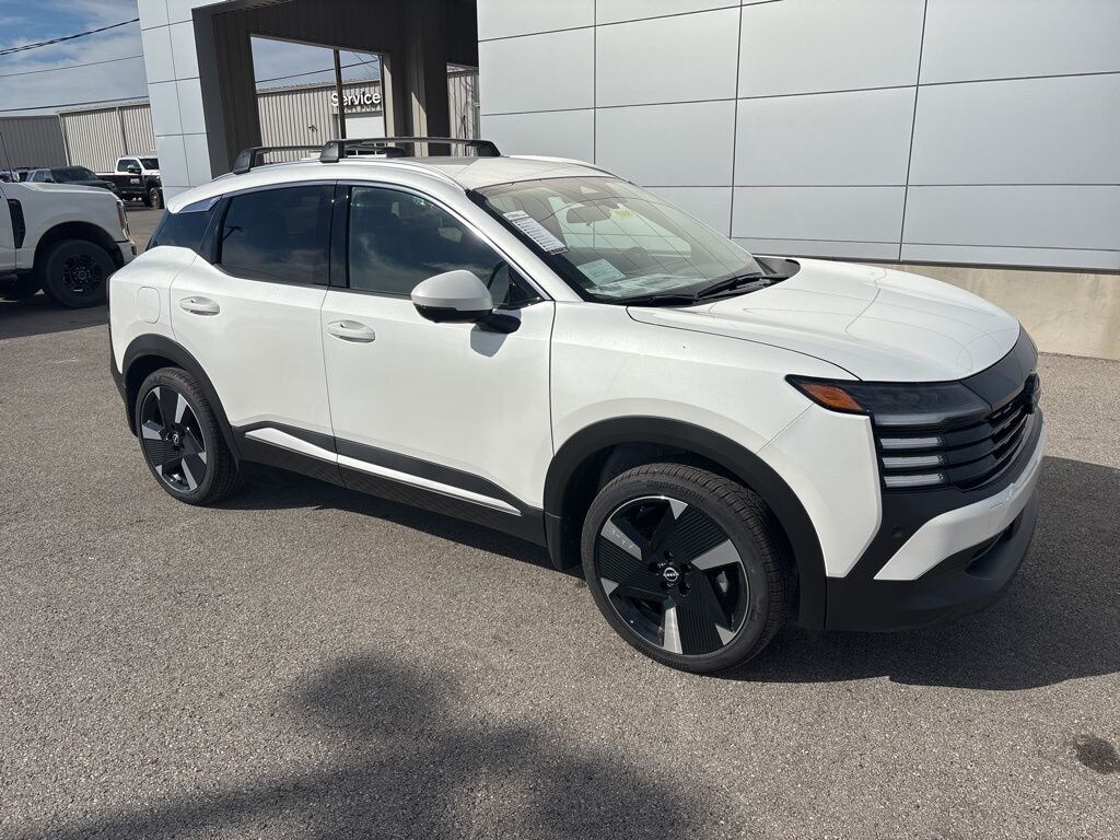 New 2025 Nissan Kicks SR SUV