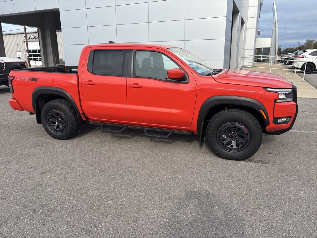 2025 Nissan Frontier Truck 