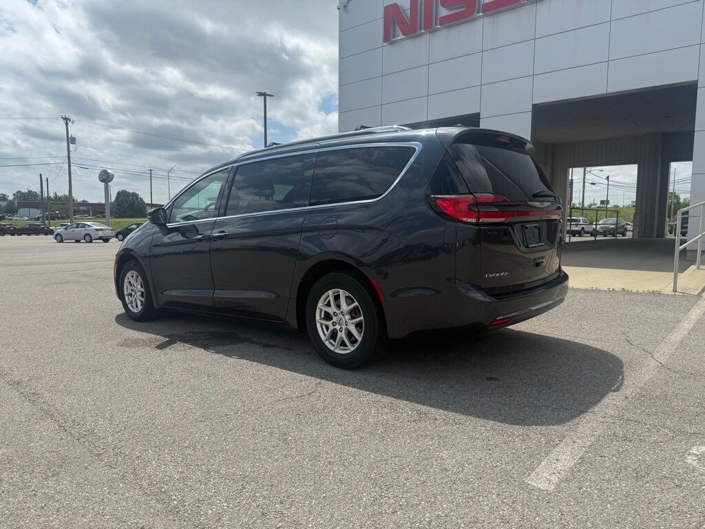 Used 2021 Chrysler Pacifica Touring L Minivan/Van
