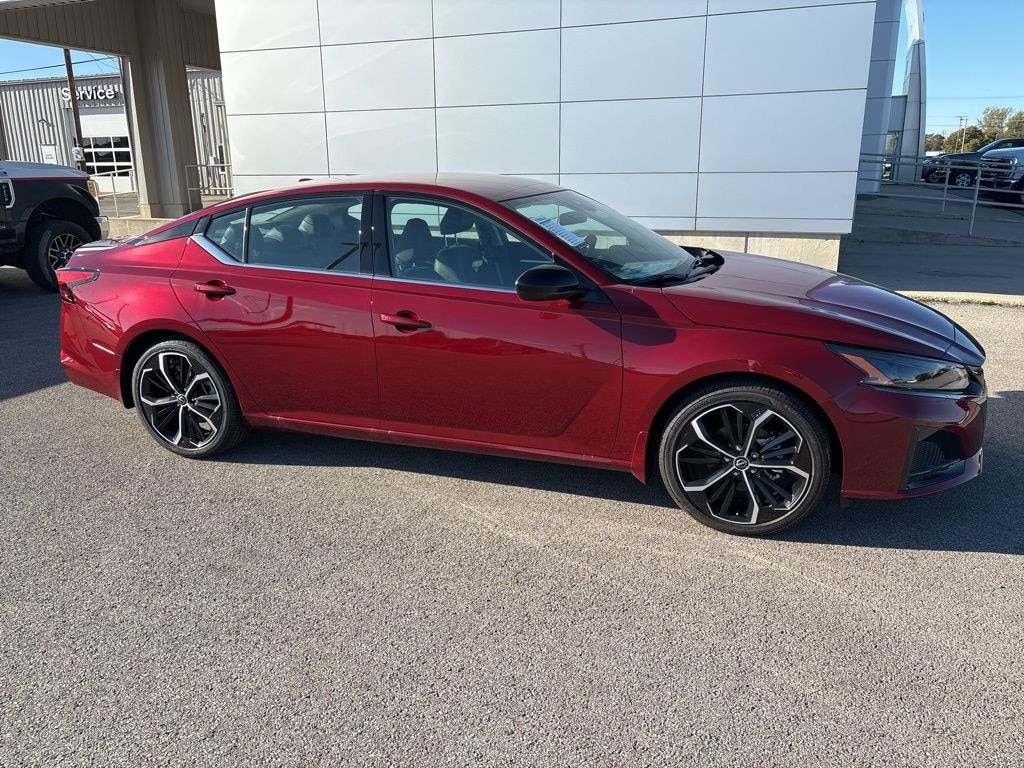 New 2025 Nissan Altima 2.5 SR Sedan
