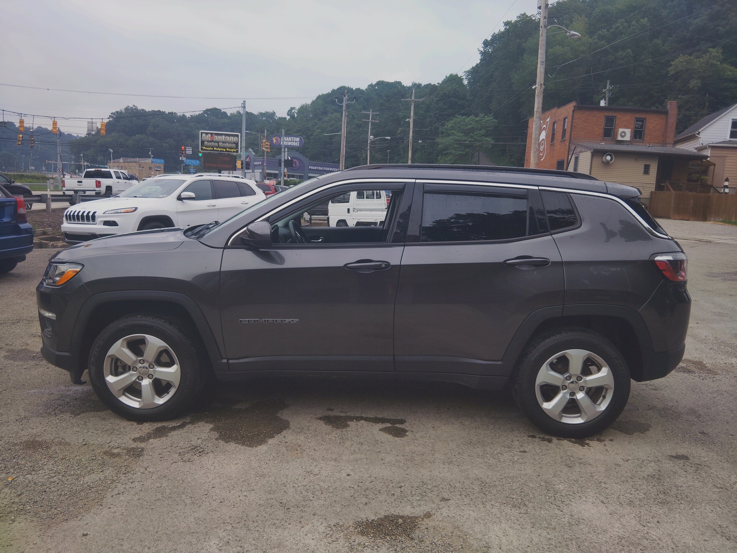 2019 Jeep Compass Latitude photo 3