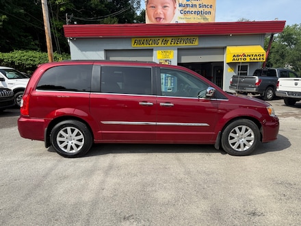 2012 Chrysler Town & Country Van LWB Passenger Van