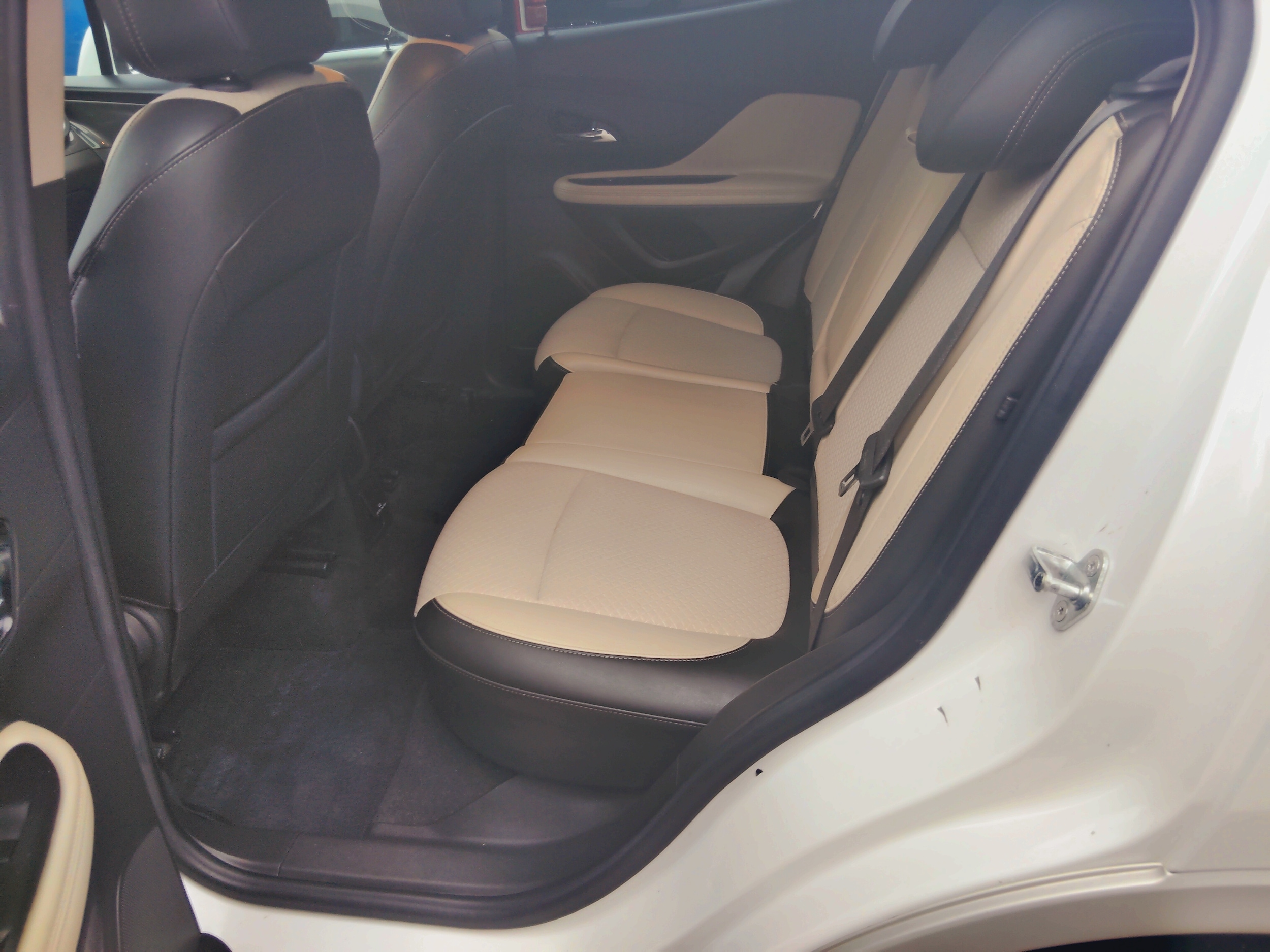 2017 Buick Encore Preferred II - Photo 8