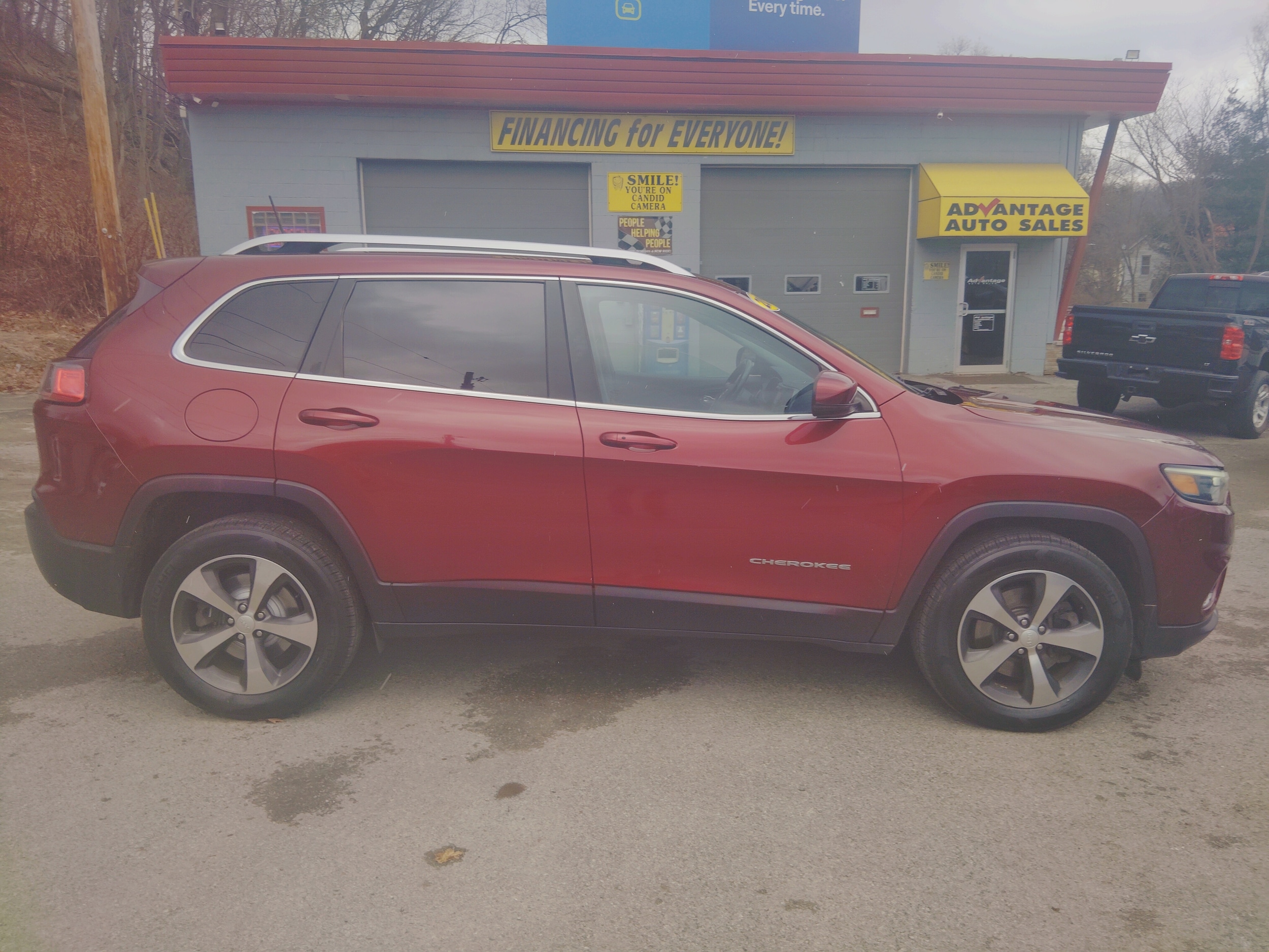 2019 Jeep Cherokee Limited's photo