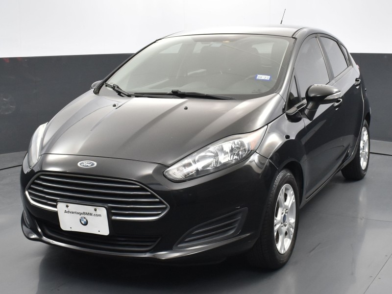 2016 Ford Fiesta SE's photo