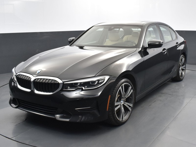 2019 BMW 3 Series 330i's photo