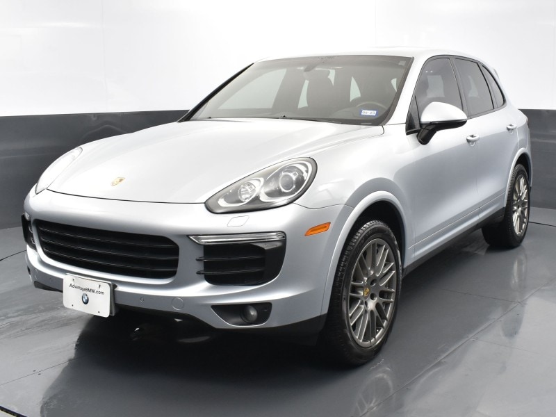 2017 Porsche Cayenne Platinum Edition's photo