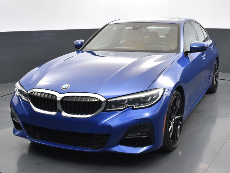 2021 BMW 3 Series 330i's photo