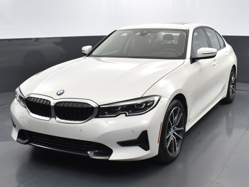 2019 BMW 3 Series 330i's photo