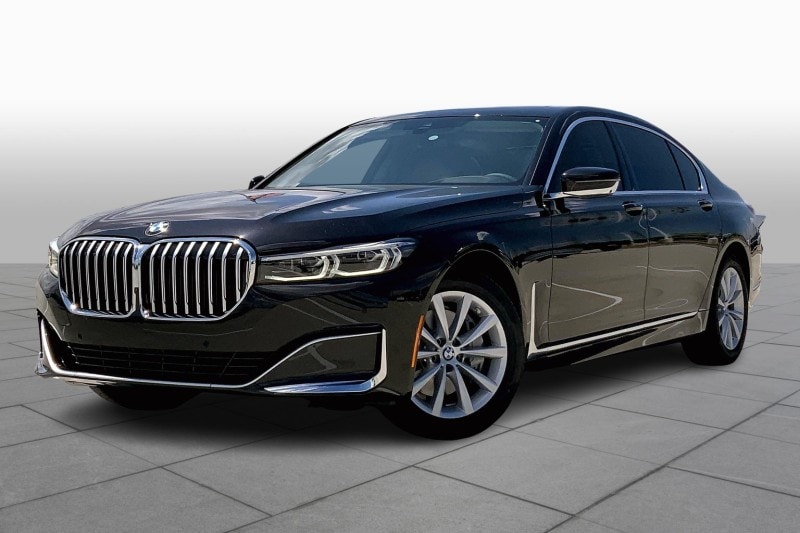 2022 BMW 7 Series 740i's photo