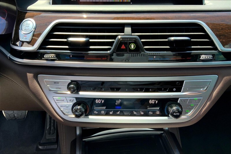 2022 BMW 7 Series 750i - Photo 18
