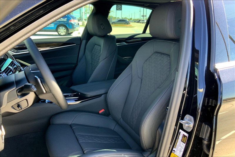 2023 BMW 5 Series 530i - Photo 9