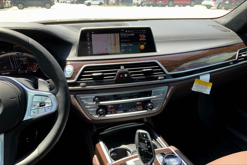2022 BMW 7 Series 750i - Photo 6
