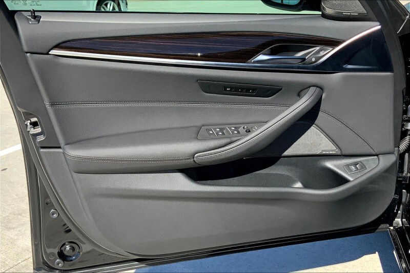 2023 BMW 5 Series 530i - Photo 10