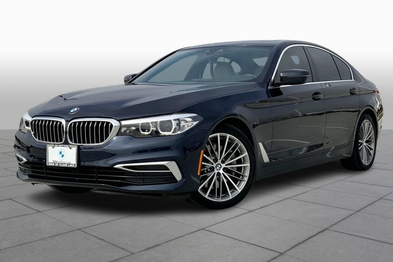 2019 BMW 5 Series 530i's photo