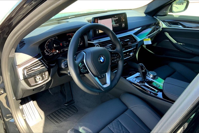 2023 BMW 5 Series 530i - Photo 8