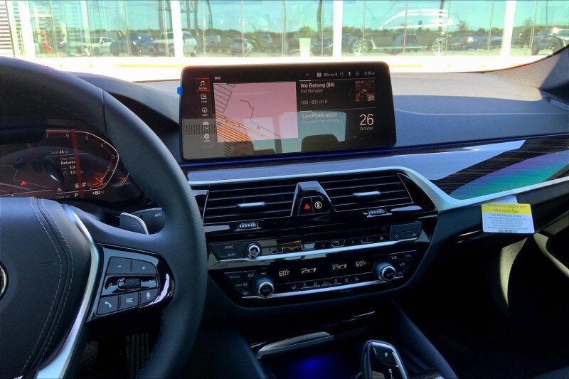 2023 BMW 5 Series 530i - Photo 6