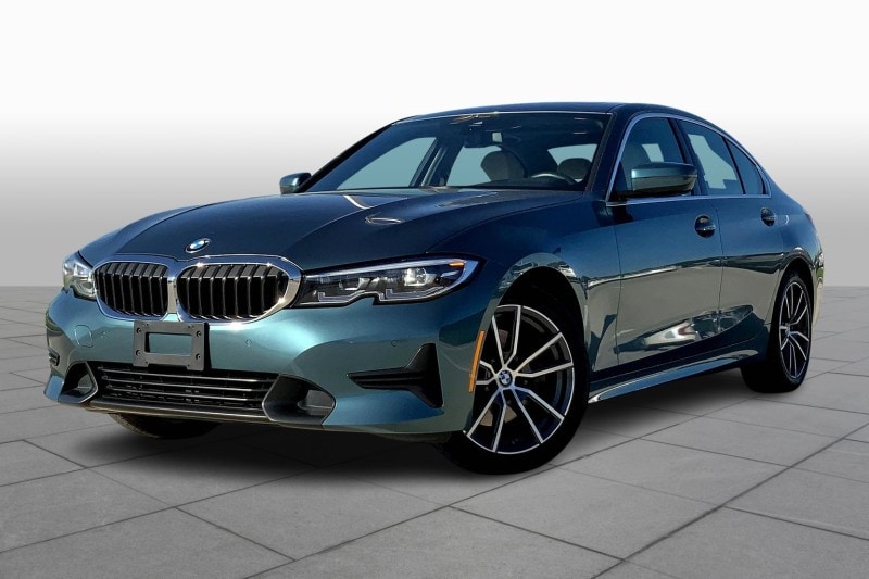 2020 BMW 3 Series 330i's photo
