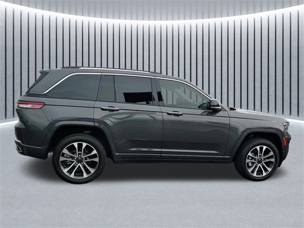 Used 2022 Jeep Grand Cherokee Overland SUV