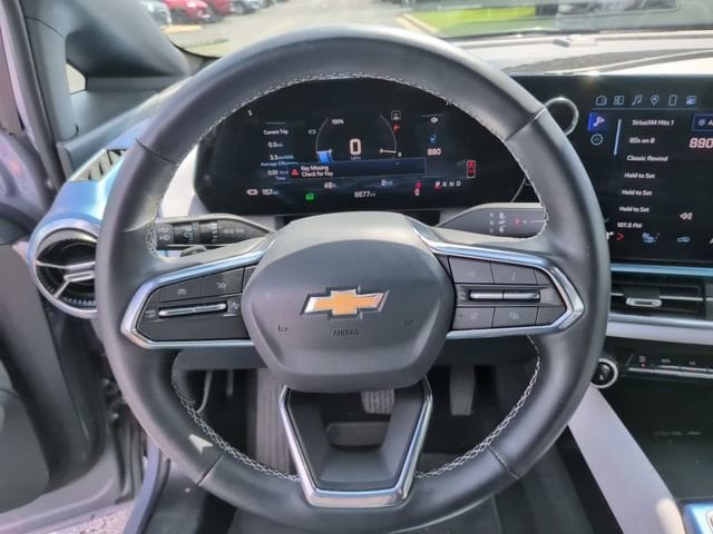 2025 Chevrolet Equinox EV LT - Photo 17