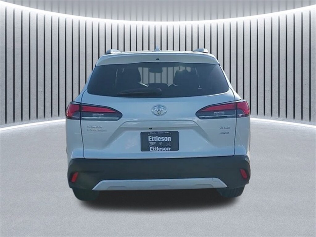 Used 2024 Toyota Corolla Cross XLE SUV