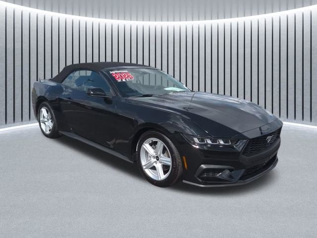 2026 Ford Mustang EcoBoost Convertible's photo