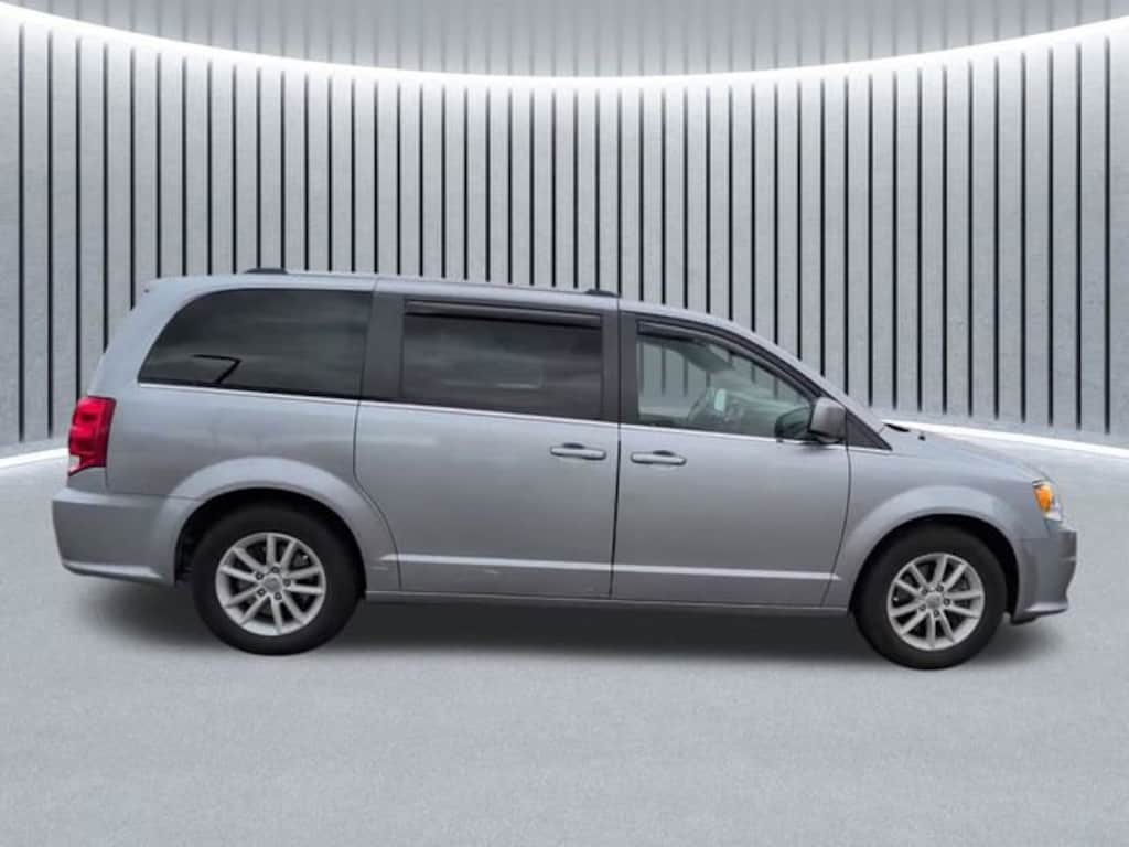 Used 2019 Dodge Grand Caravan SXT Van Passenger Van