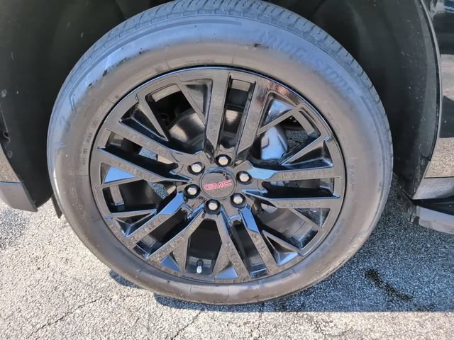 2023 GMC Yukon Denali - Photo 13