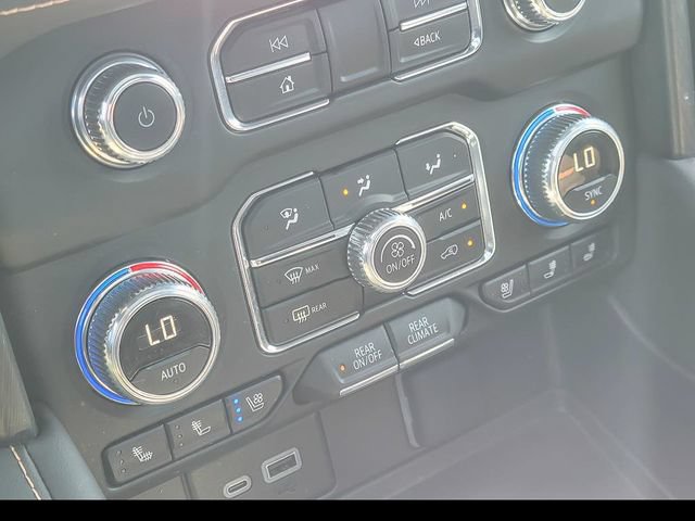 2024 GMC Yukon AT4 - Photo 24
