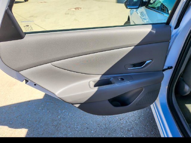 2025 Hyundai Elantra SEL - Photo 20