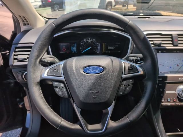 2019 Ford Fusion Titanium - Photo 17