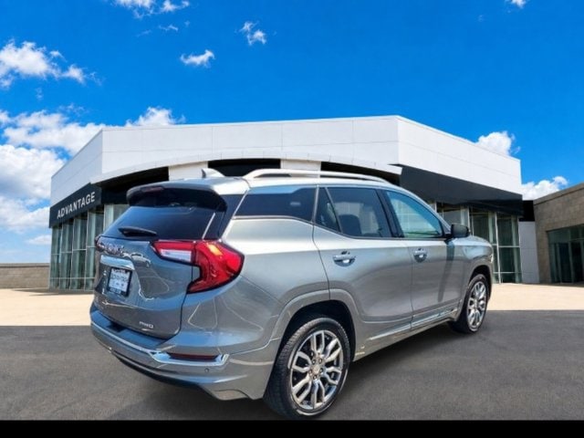 2023 GMC Terrain Denali - Photo 10