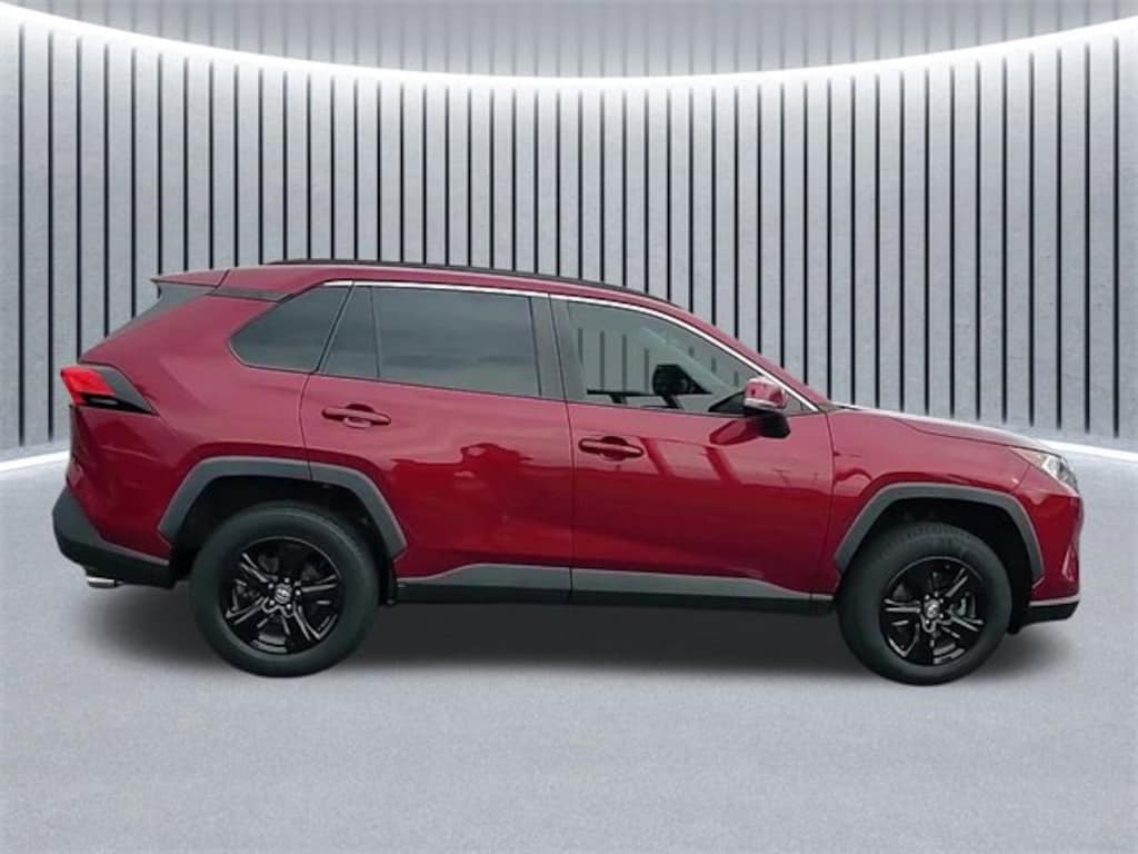 Used 2021 Toyota RAV4 XLE SUV