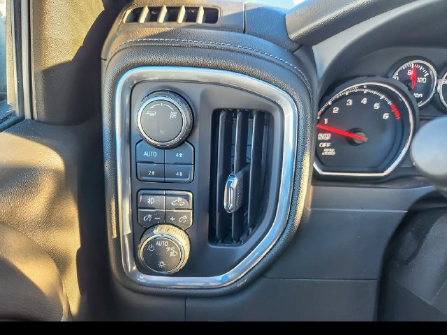 2019 Chevrolet Silverado 1500 RST - Photo 12