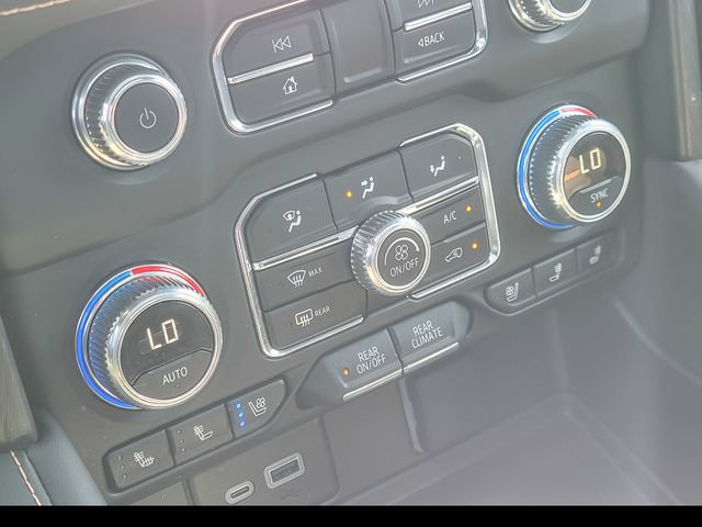 2024 GMC Yukon AT4 - Photo 24
