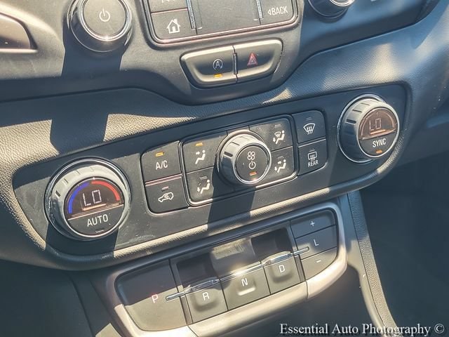 2023 GMC Terrain AT4 - Photo 17