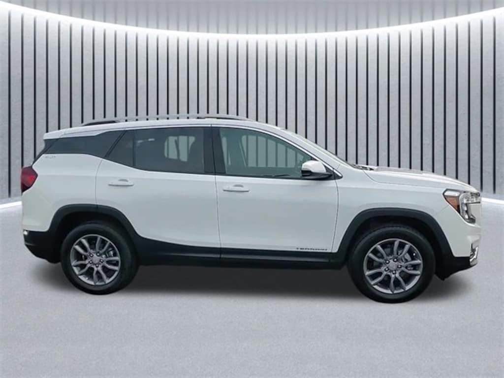 Used 2022 GMC Terrain SLT SUV