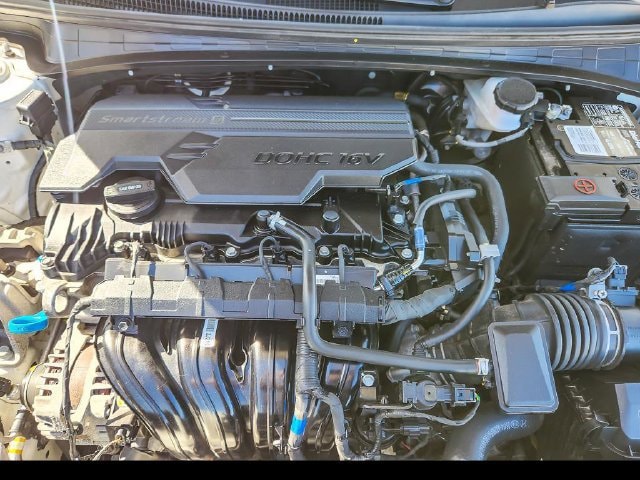 2025 Hyundai Elantra SEL - Photo 25