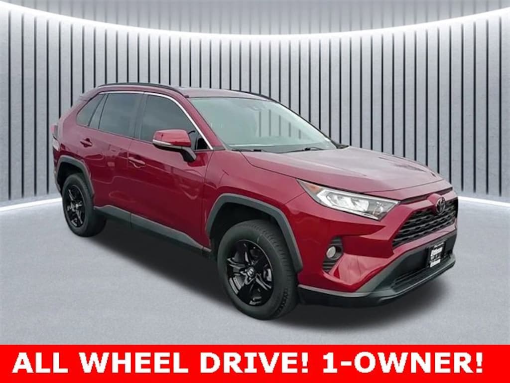 Used 2021 Toyota RAV4 XLE SUV