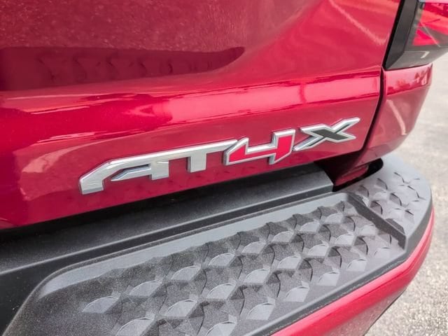 2023 GMC Canyon AT4X - Photo 7
