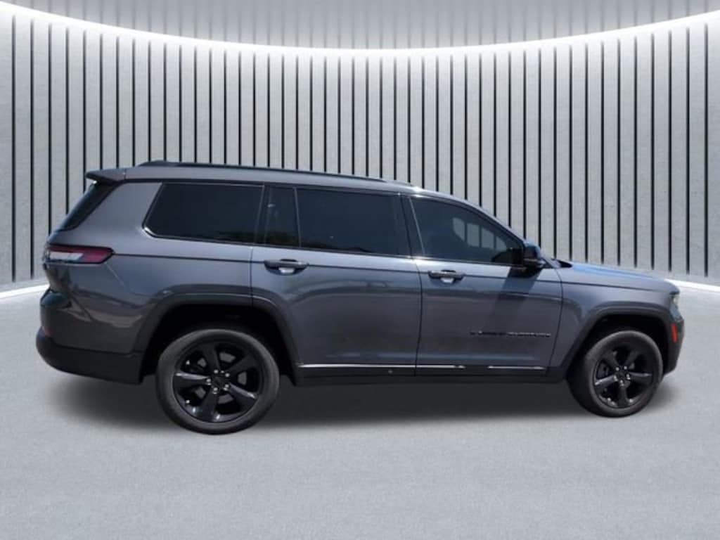 Used 2023 Jeep Grand Cherokee L Altitude X 4x4 SUV