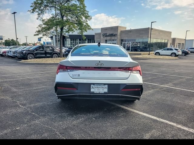 2025 Hyundai Elantra SEL - Photo 10