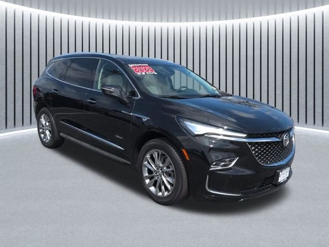 2023 Buick Enclave SUV 
