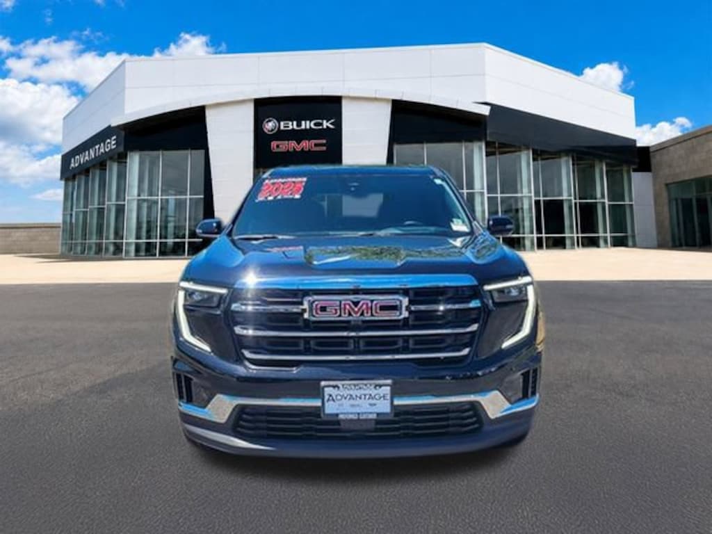 Used 2025 GMC Acadia Elevation SUV