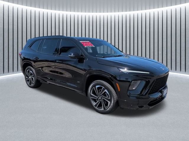 2025 Buick Enclave Sport Touring AWD's photo