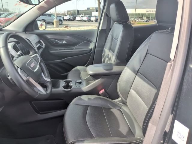 2024 GMC Terrain SLT - Photo 17