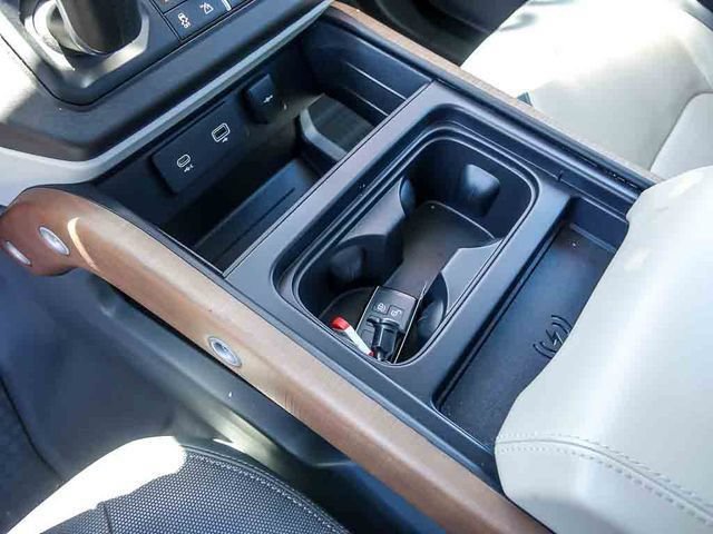 2022 Land Rover Defender X-Dynamic HSE - Photo 24