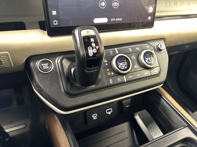 2022 Land Rover Defender X-Dynamic HSE - Photo 22
